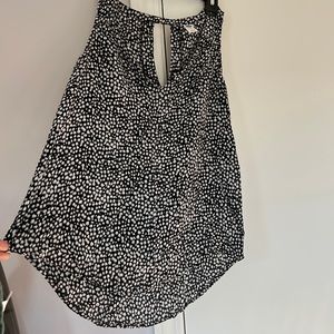 Old Navy Black and White tank top